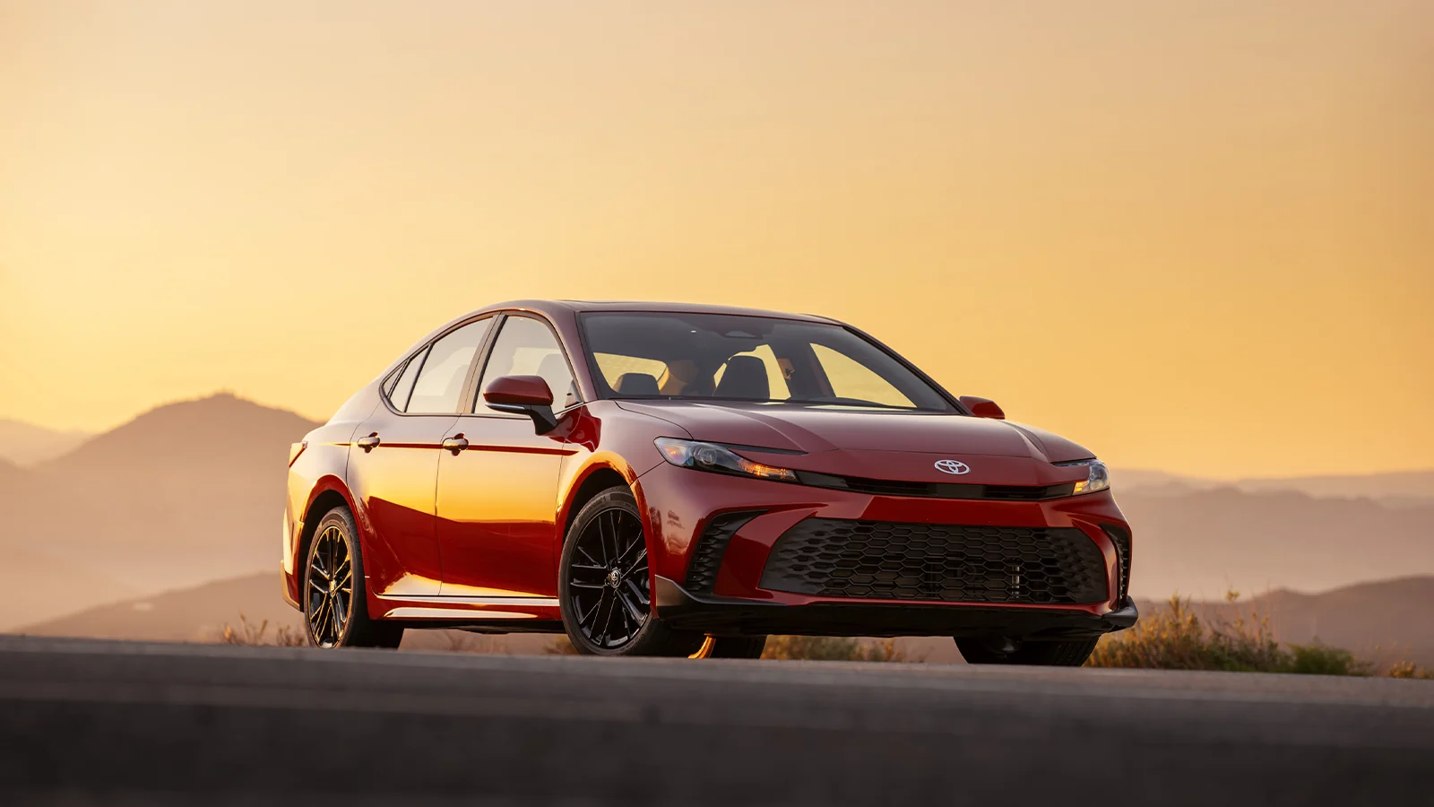 Toyota Camry 2025 (Hybrid)